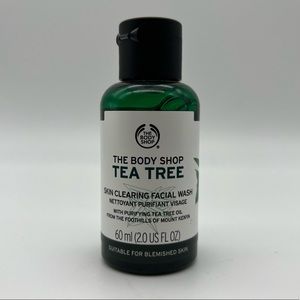 The Body Shop Skin Clearing Facial Wash ( Slightly Used )